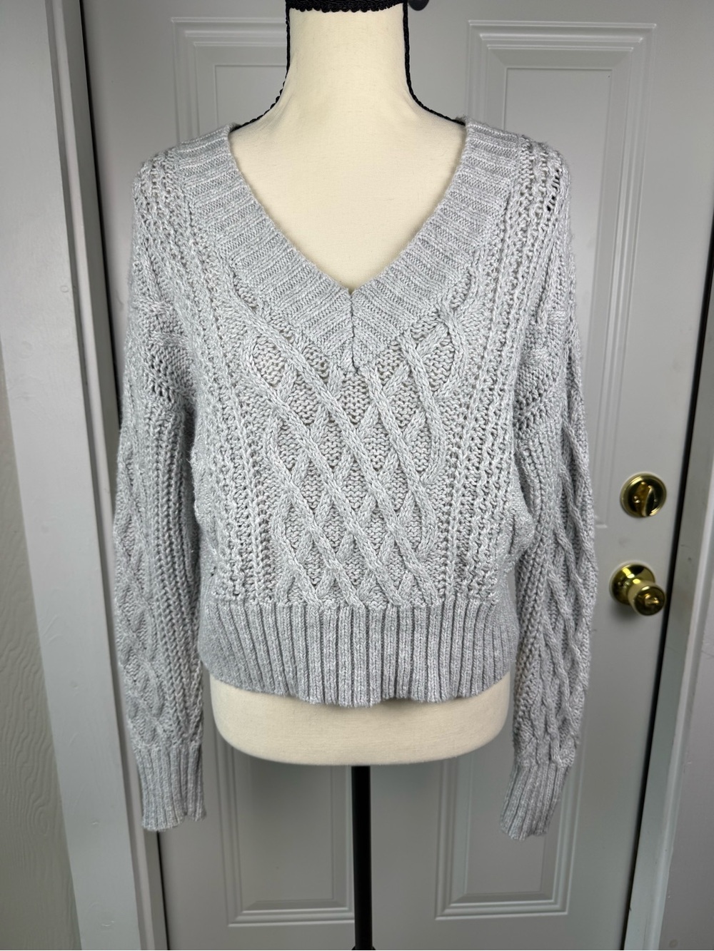 American Eagle Outfitters Light Gray Cable Knit V-Neck Sweater
